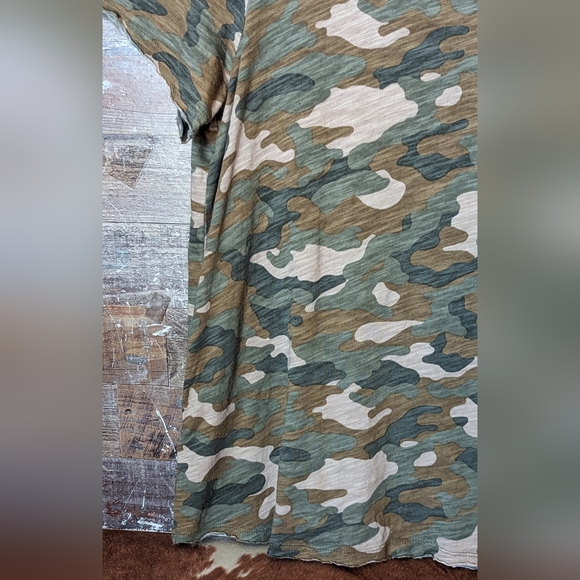 Cato Raw Edge Hem CamoTee W Patriotic Sleeve - Picture 15 of 16